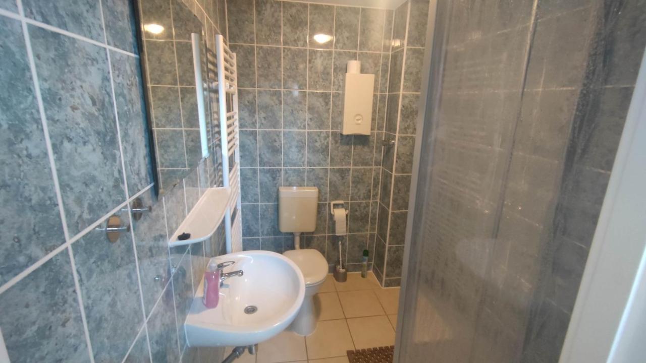 Fewo3-1 Zim-2 Einz Bett-2 Pers-Kueche-Dusche Wc Berlin Exterior photo